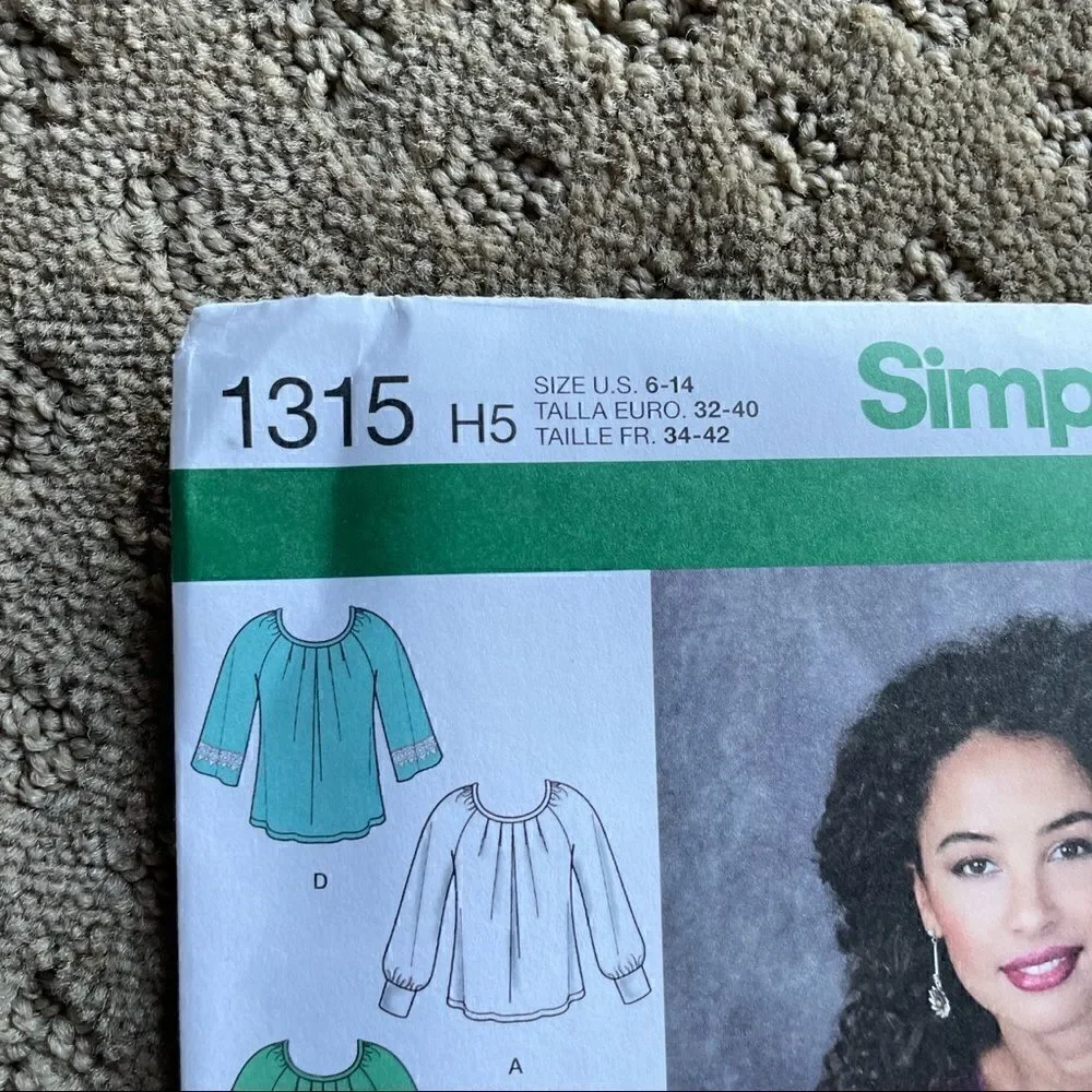 Simplicity Pattern 1315 Misses Pullover Blouse Size 6-14